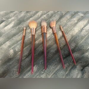 Real Techniques Dimensional Glow Makeup Brush Set